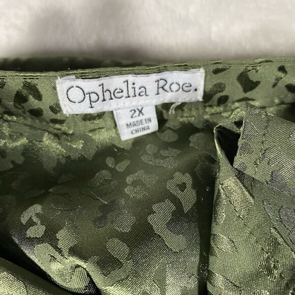 Ophelia Roe Women's Plus Sz 2X Top Satin Animal Print Puff Sleeve Button Front - Picture 4 of 6